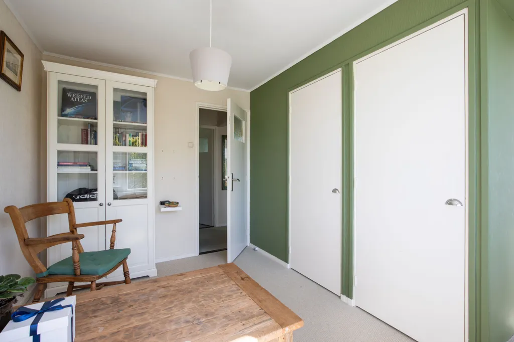 Kabinet - Two-Storey House with Souterrain in Aalsmeer