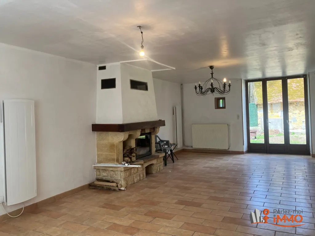 Séjour - Maison en Pierres avec Grange à Treigny