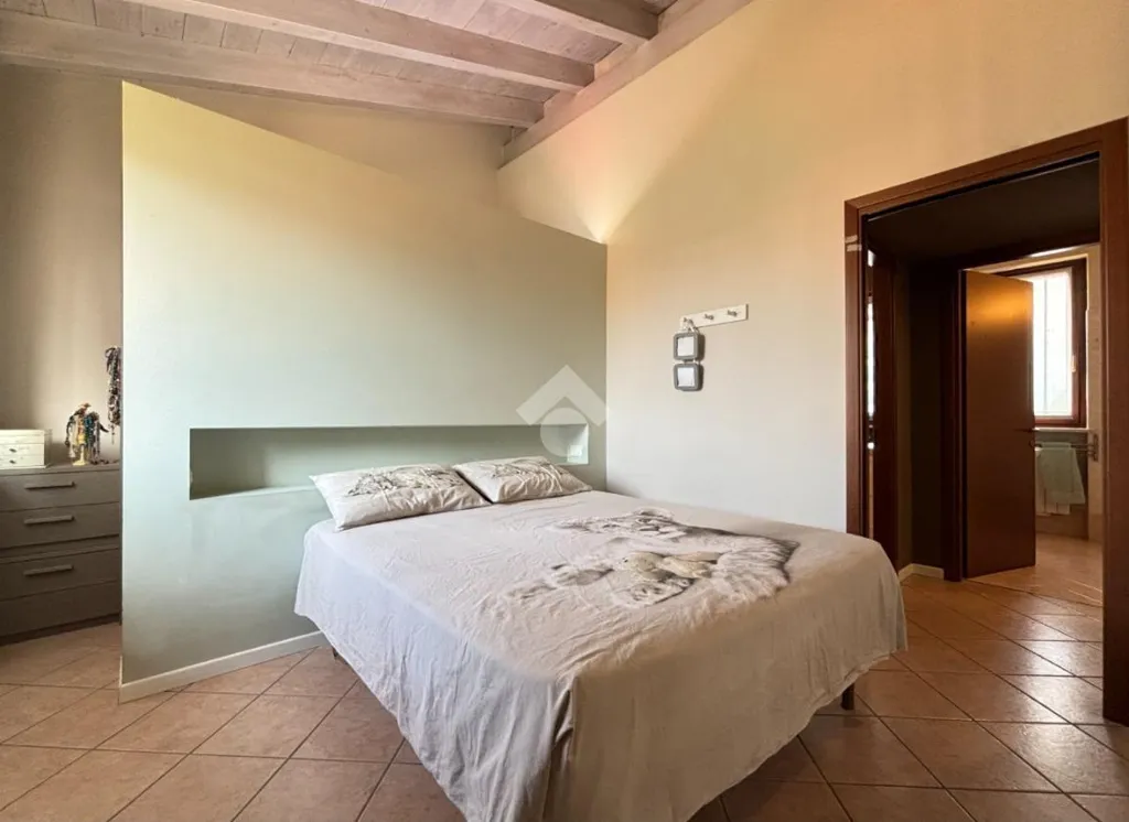 Magamistoad - Trilocale with Exposed Beams in Castegnato