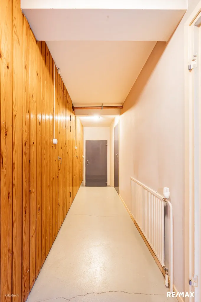 Entrée - 60s Architectural House with Pool in Jalkaranta, Lahti
