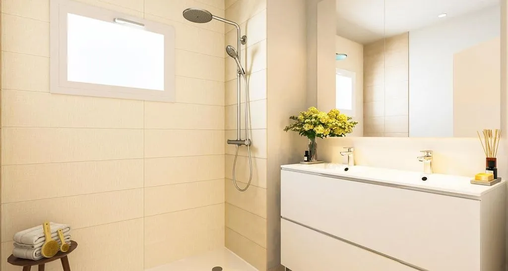 Salles de bain - Contemporary Flat with Pool in Estepona
