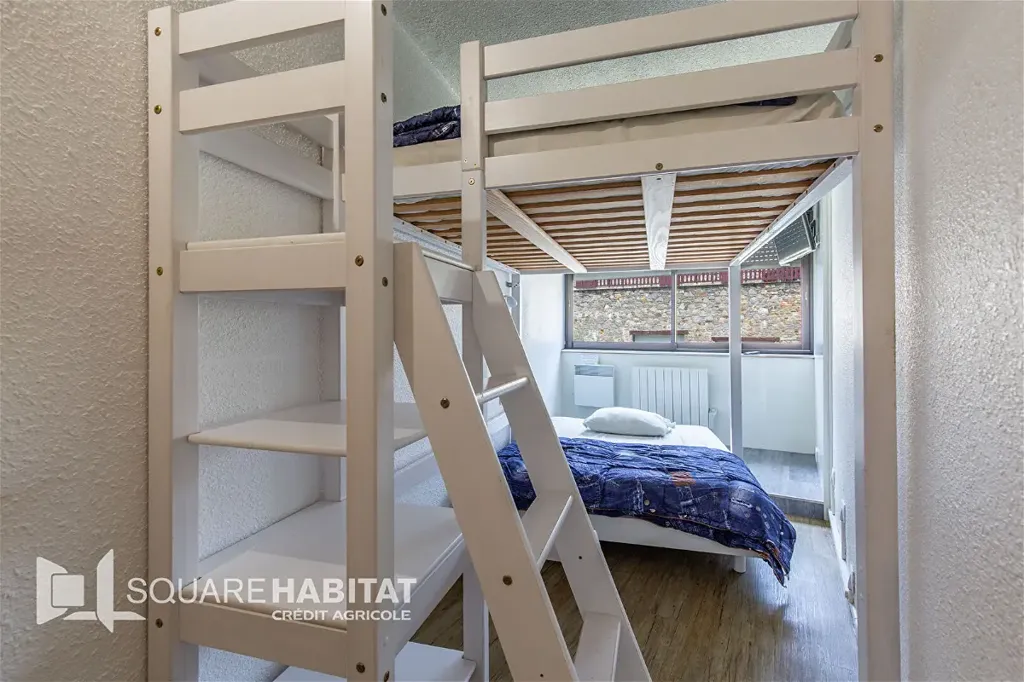 Bedrooms - 2-Bed Apartment with Balcony in La Mongie