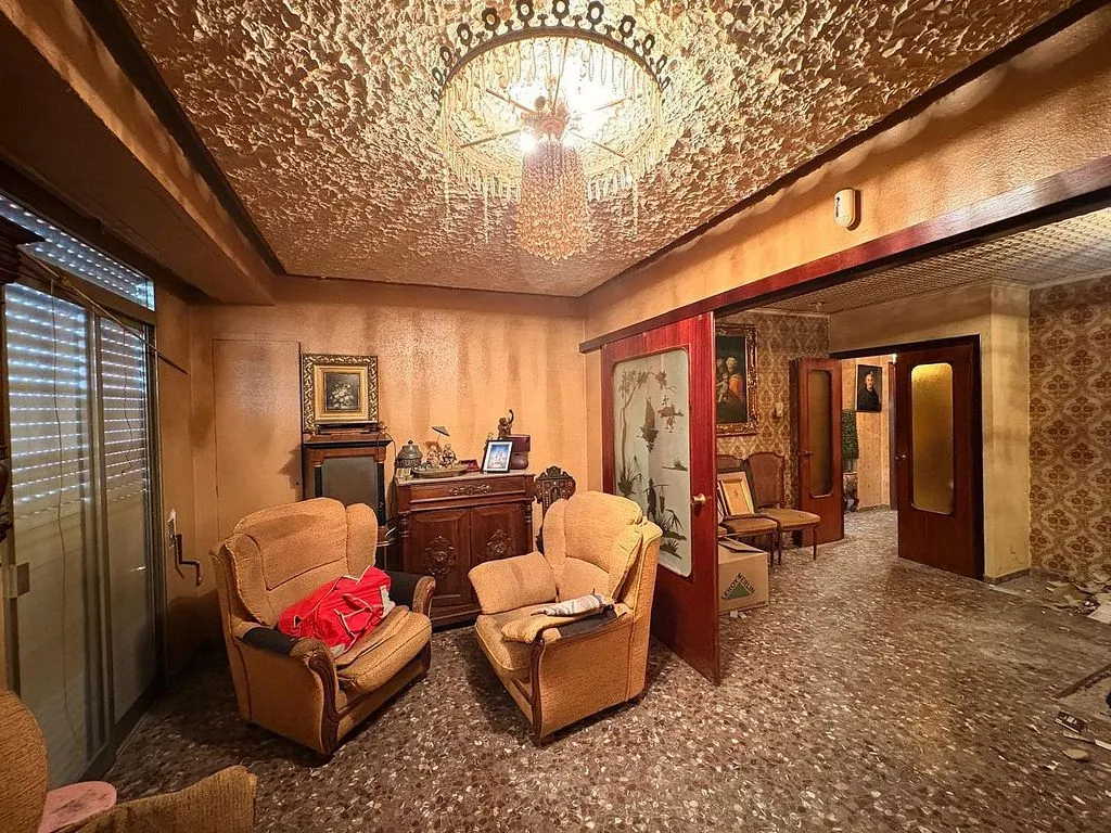 Elutuba - Detached House with Garden in El Castillo Centre