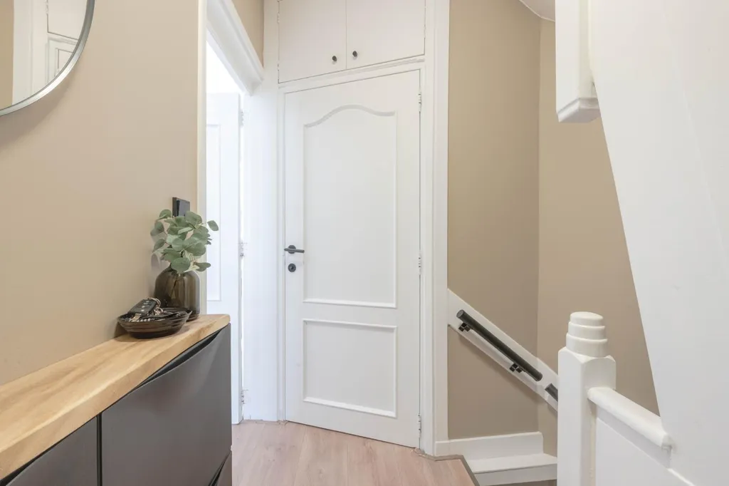 hallway_entrance