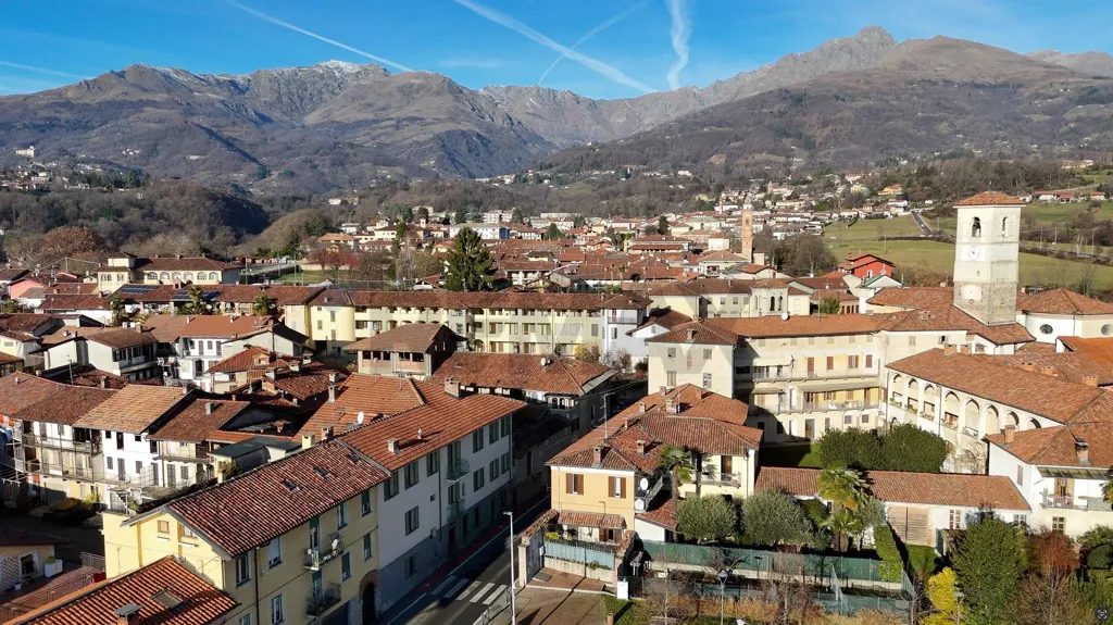 Triplex Villa with Garden in Occhieppo Superiore