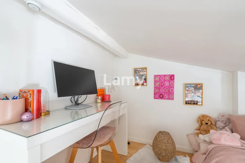 Camere da letto - Studio with Mezzanine in Historic Building