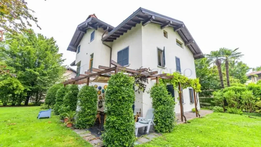 Esterno - Villa indipendente con piscina nel residence a Brembate di Sopra