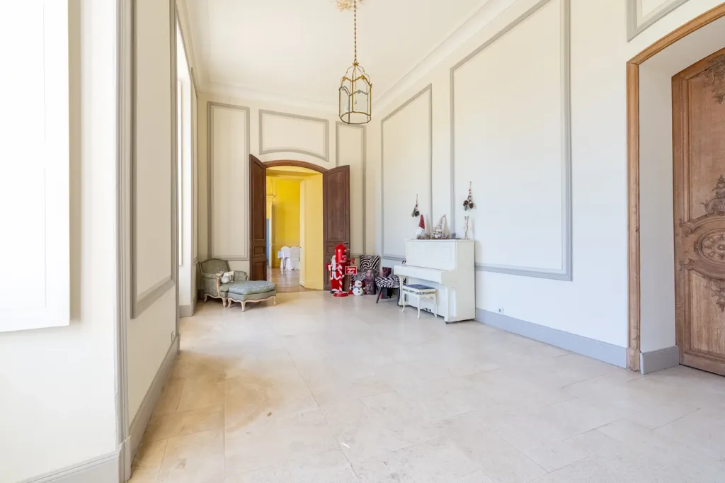 Entrée - Château du XVIIIe avec Domaine de 42 ha près de Nantes
