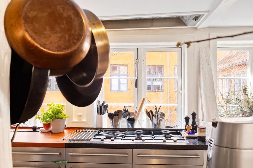 Cuisine - Historic Cottage with Garden in Copenhagen