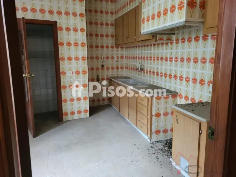 Cuisine - Spacious House with Patio in Carrer de Sant Jaume