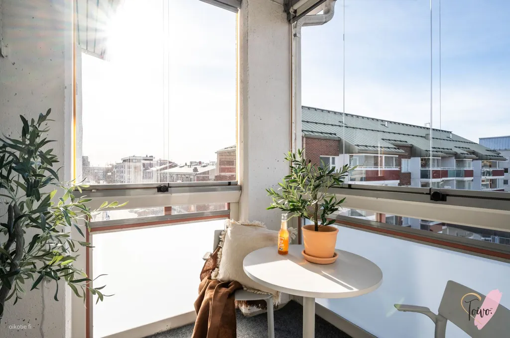 Balcon - Modernised Studio with Balcony in Oulu Centre