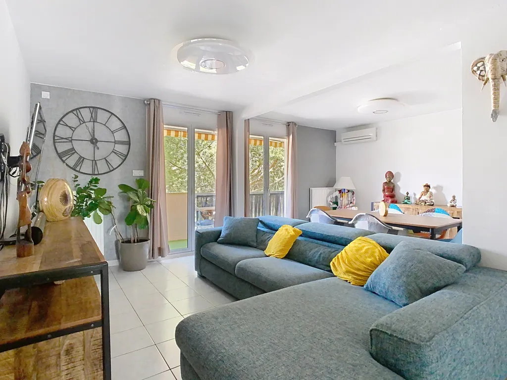 Elutuba - Apartment with Balcony near Montpellier Pool