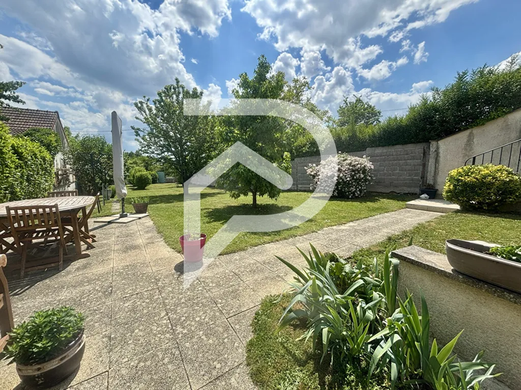 Jardin - Maison de plain-pied avec jardin à Lisses