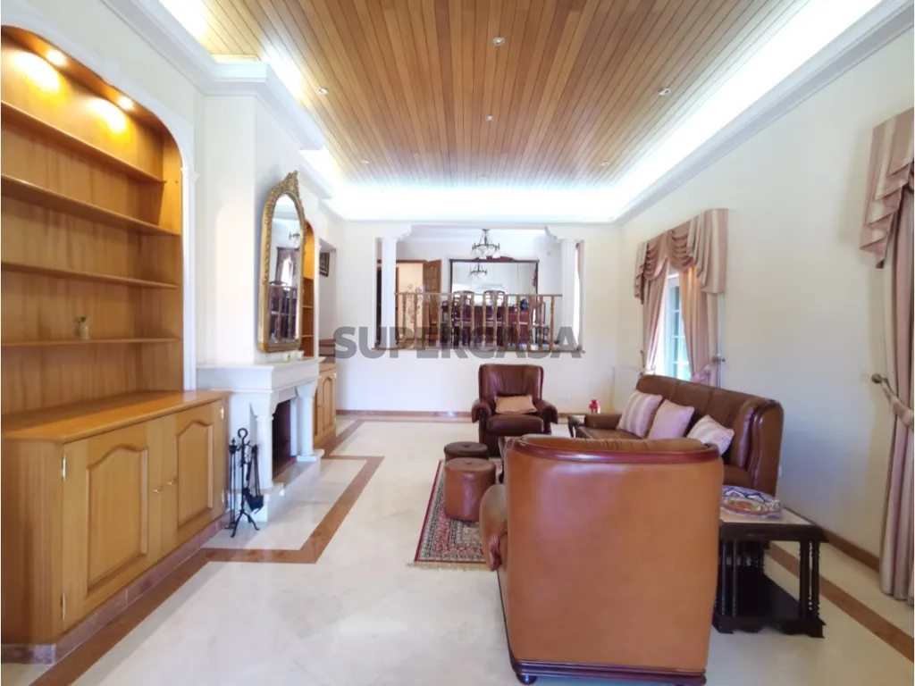 Elutuba - Five-Bedroom House with Pool in Cascais