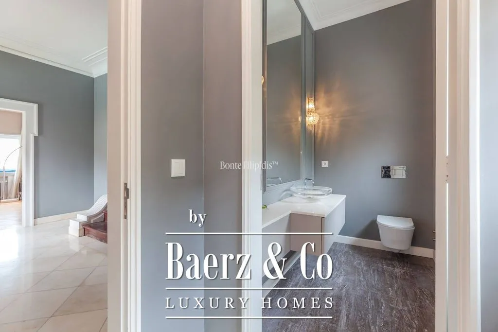 Vannitoad - Six-Bedroom Villa with Pool in Belém, Lisbon