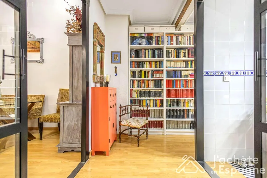 Esik - Charming Flat with High Ceilings in Alicante Centre