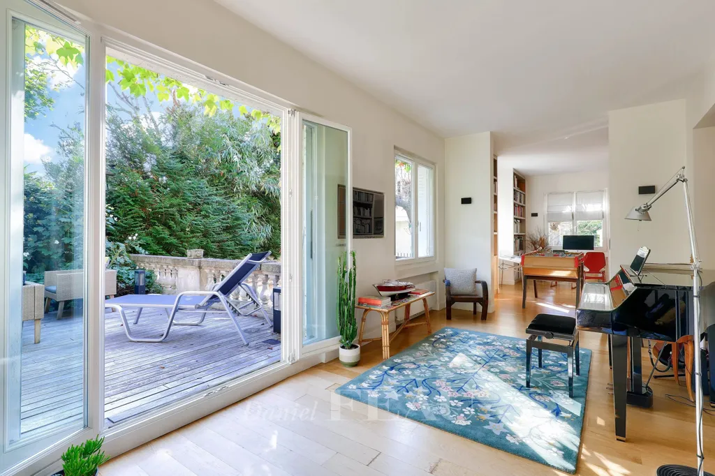 Elutuba - Renovated Mansion with Garden in Saint-Cloud