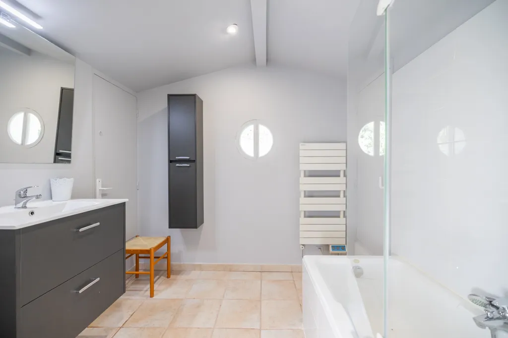 Salles de bain - Villa avec Piscine et Vue Mer à Nice