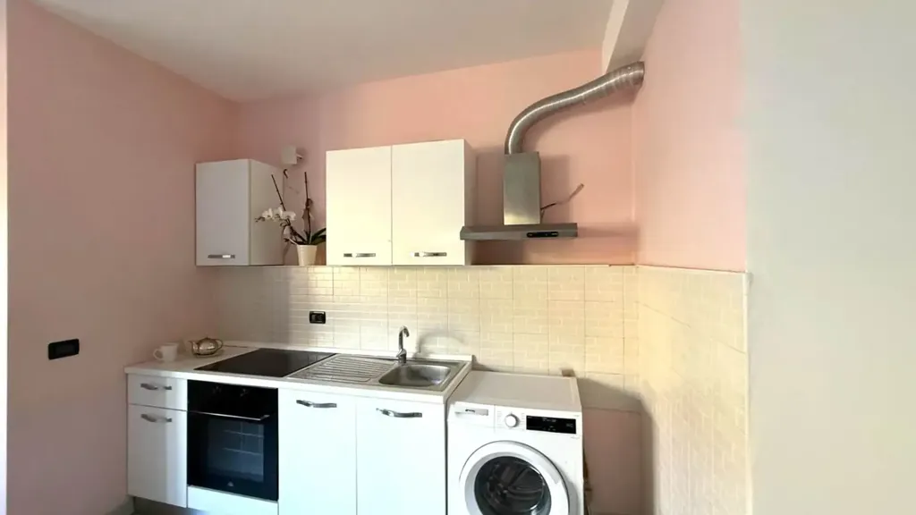 Cucina - Modern Studio in Central Cecina