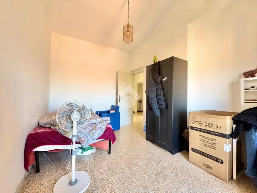 Bedrooms - 4-Room Apartment with Balcony in Bari