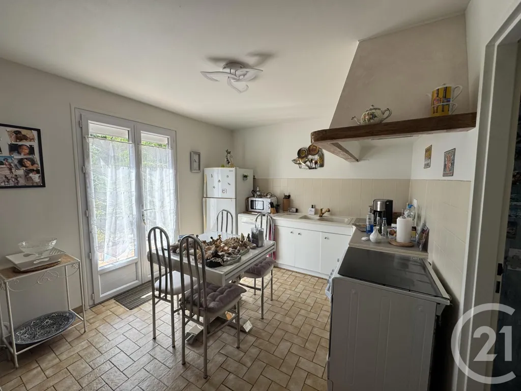 Cuisine - Maison 5 Pièces avec Terrasse au Sud à Saint-Ay