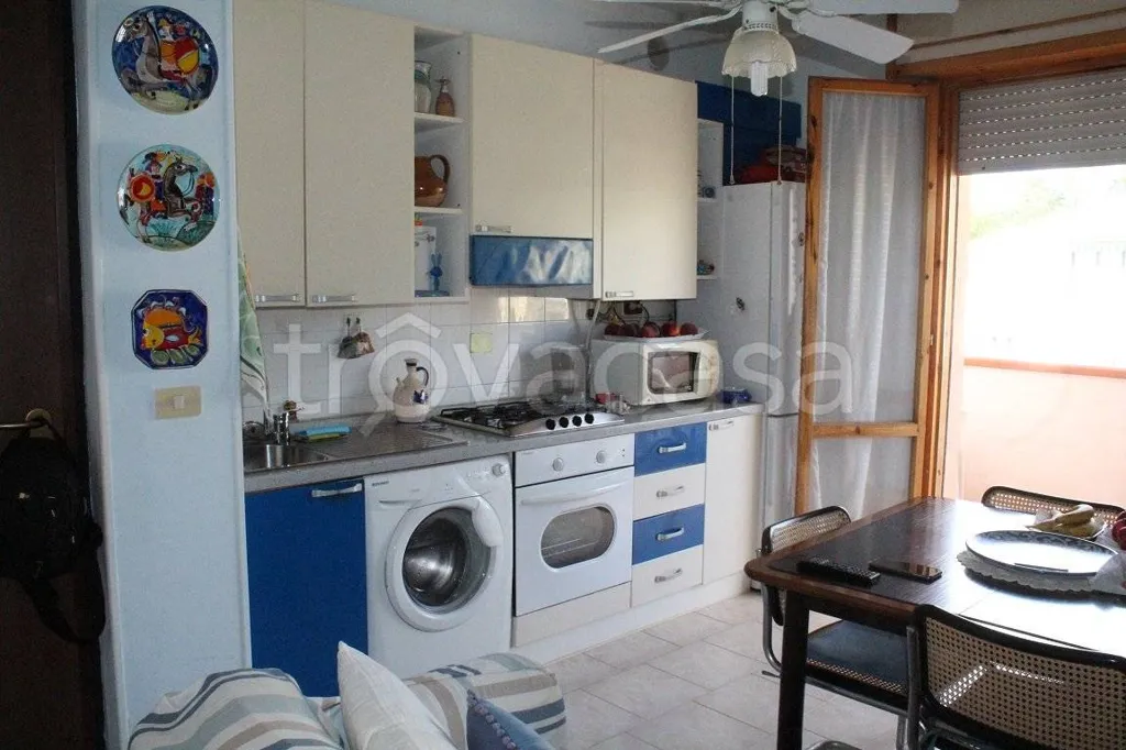 Kitchen - Apartment with Balcony near Porto Garibaldi, Comacchio
