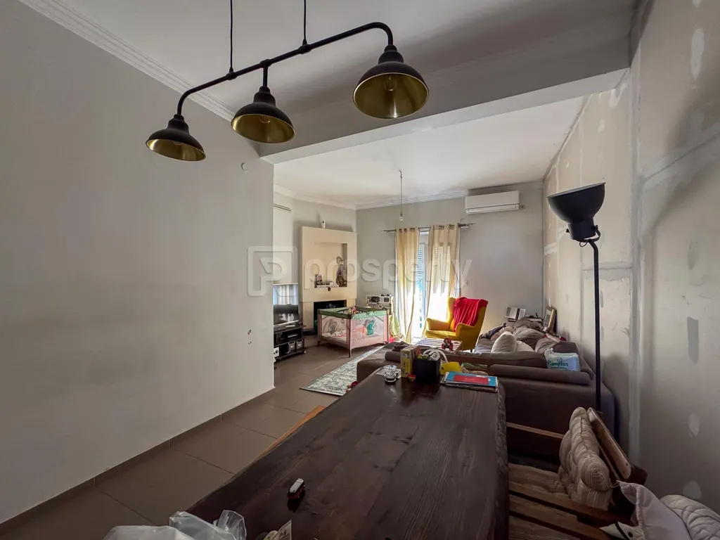 Séjour - First-Floor Apartment with Green View in Agyia, Patra