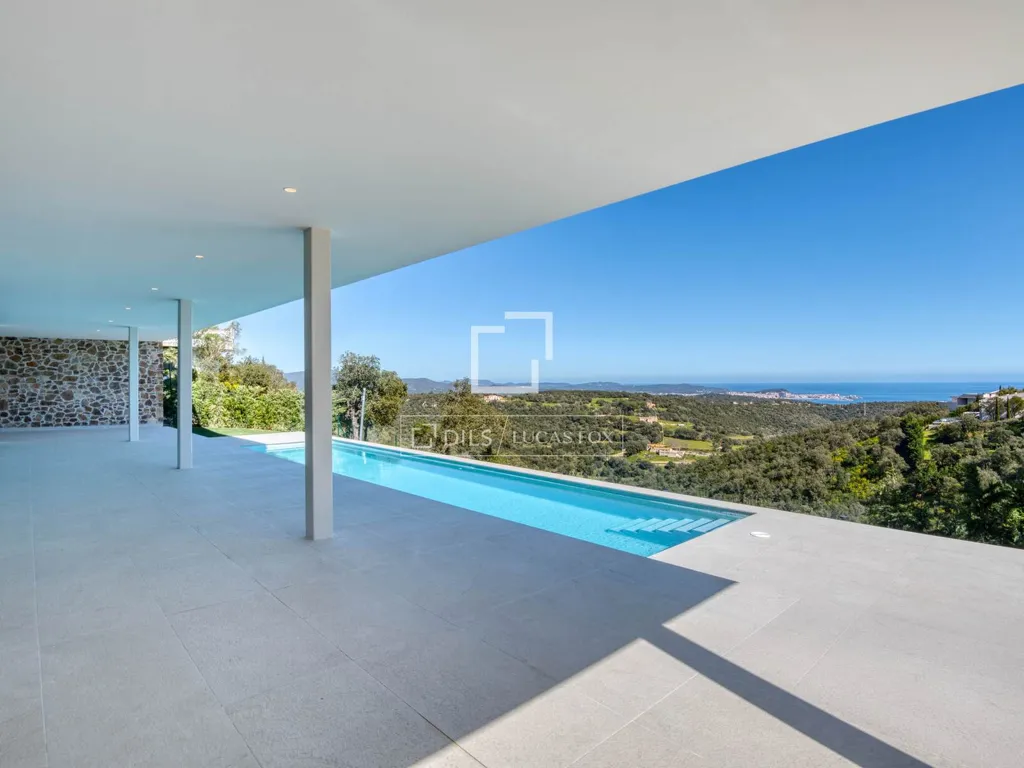 Piscine - Newly Built Villa with Sea Views in Platja d'Aro