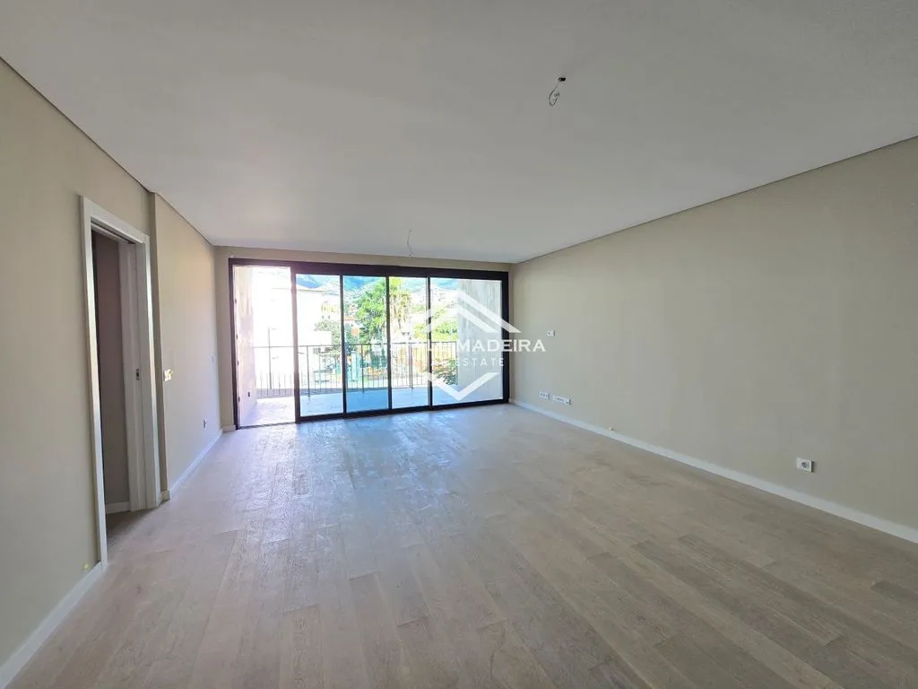 Living Room - Luxury Flat with Pool in Funchal, Madeira