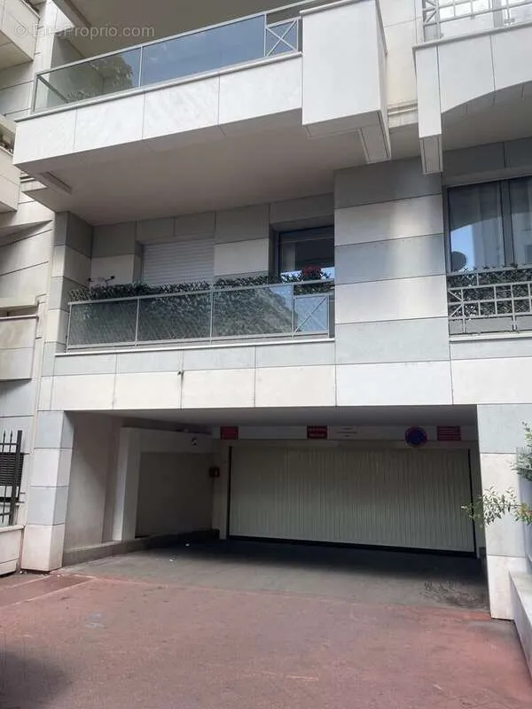 garage