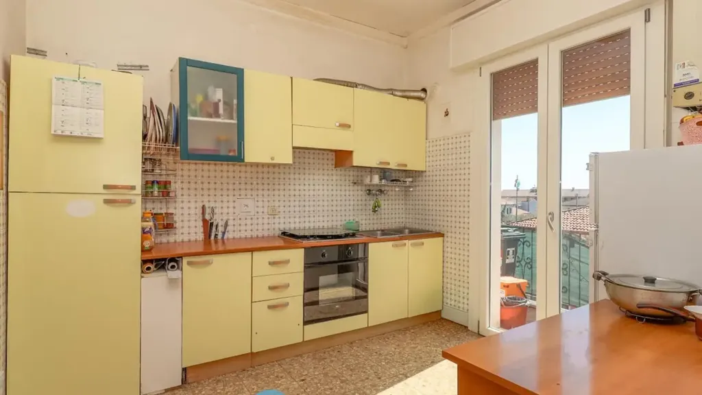 Köök - Spacious Apartment with Three Balconies in Campagna Lupia