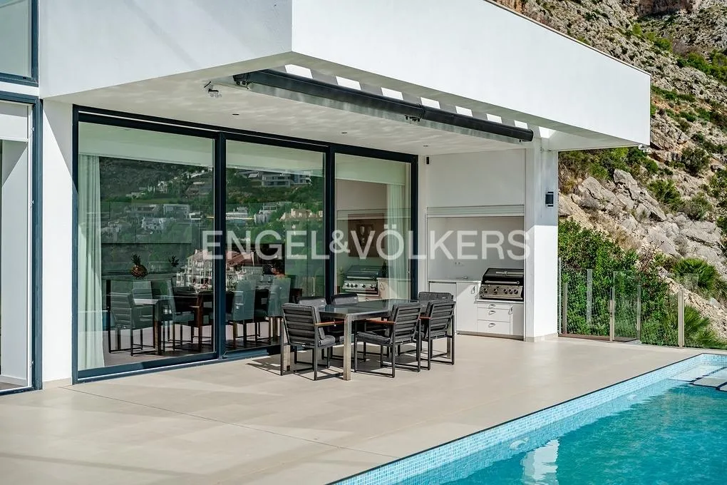 Bassein - Modern Villa with Sea Views in Altea Hills