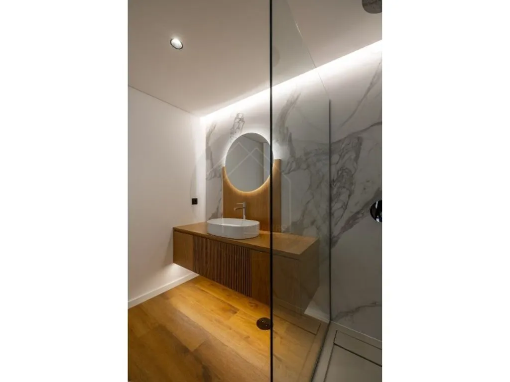Salles de bain - Contemporary House with Pool in Vila Nova de Gaia