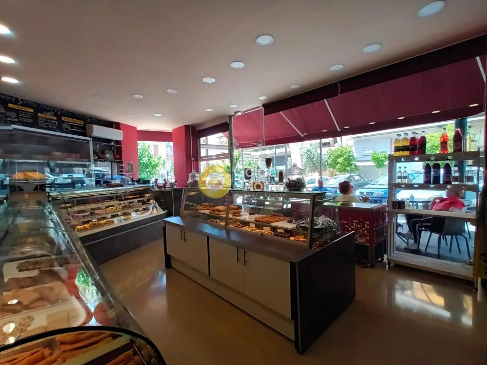 Pièces - Renovated Retail Space with Garden in Vyronas