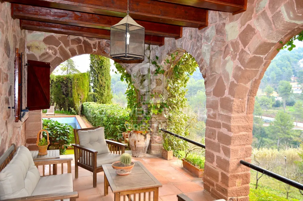 Terrazza - Luxury Farmhouse with Pool in Castellví de Rosanes