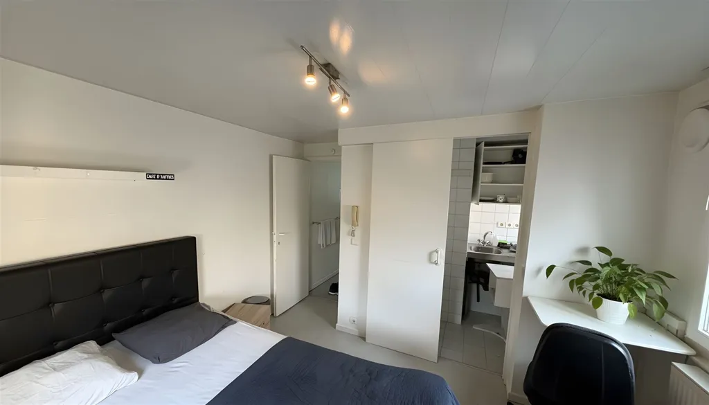Magamistoad - Student House with Commercial Space in Antwerp