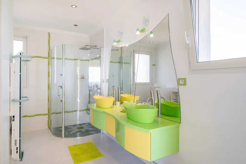 Vannitoad - Contemporary Bastide with Pool in Quiet Setting
