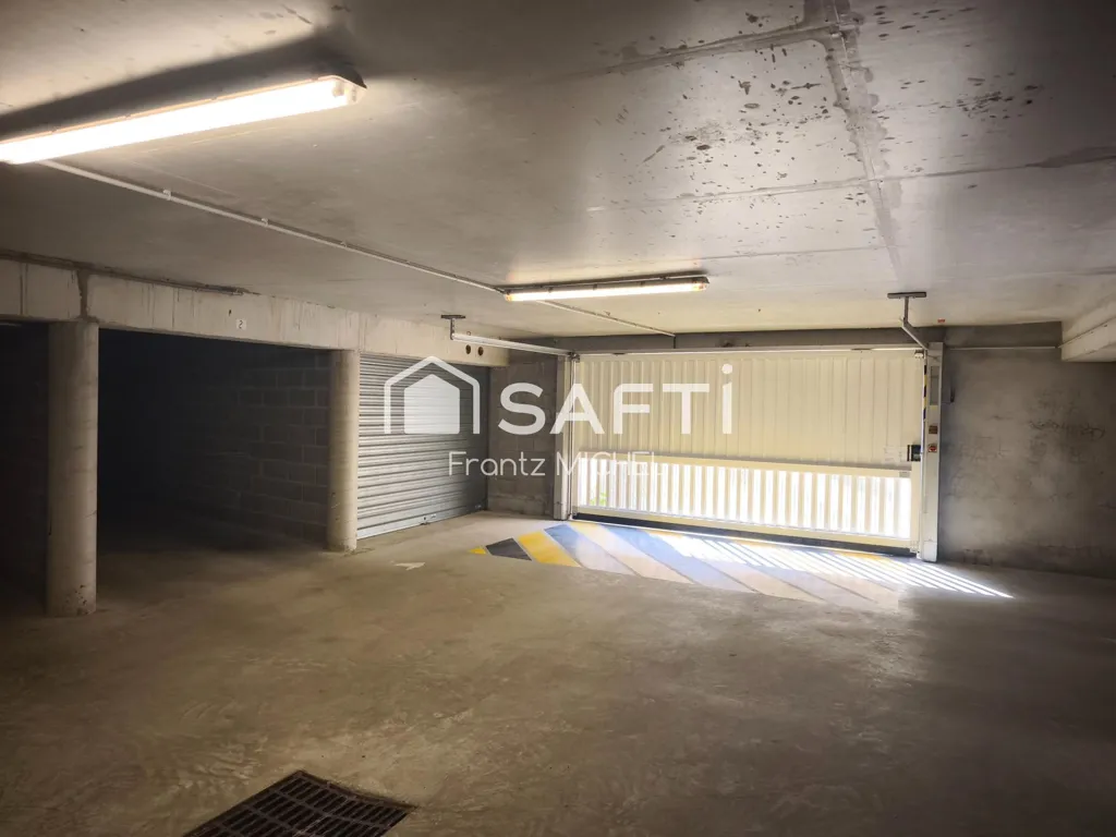 Garage - Apartment with Sea View in Lion-Sur-Mer