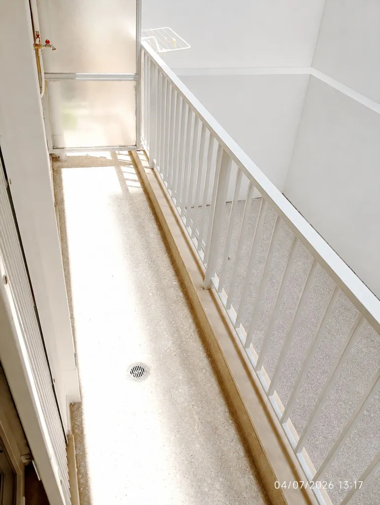 Rõdu - Renovated Studio with Balcony in Athens Centre