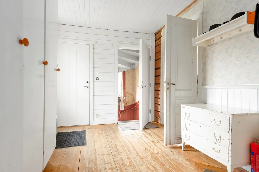 Entrée - Well-Preserved Villa with Nature Access on Indalsvägen