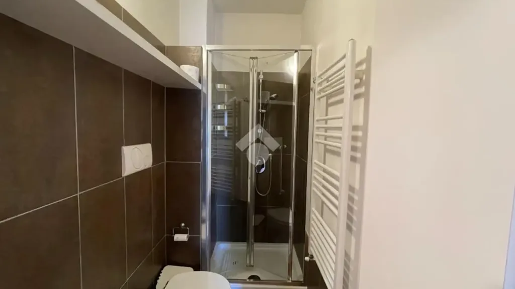 Salles de bain - Rustic Flat with Balcony in Prato Centenaro, Milan