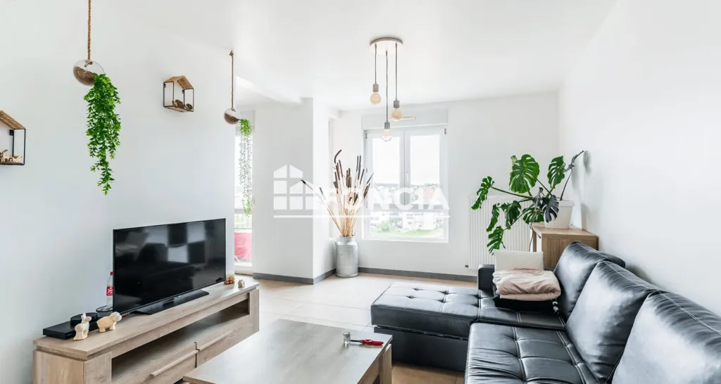 Séjour - Appartement avec Balcon et Vue Dégagée à Yutz