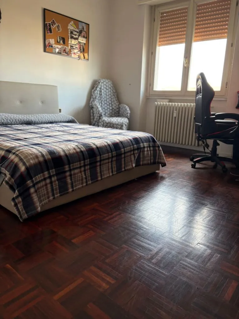 Chambres - 4-Bedroom Apartment with Panoramic Balconies in Monza