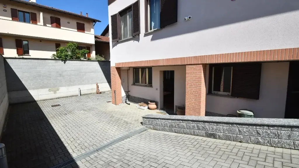 Aed - Villa with Private Garden in Corbetta