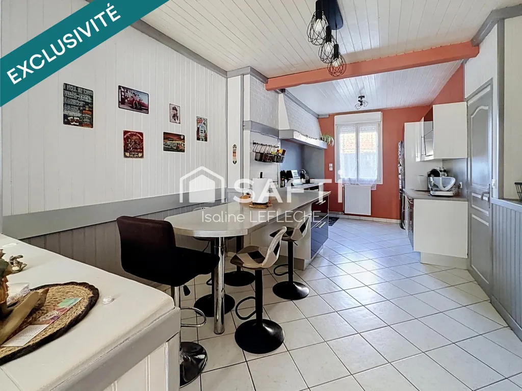 Cuisine - Maison en Brique avec Garage et Dépendances près de Péronne