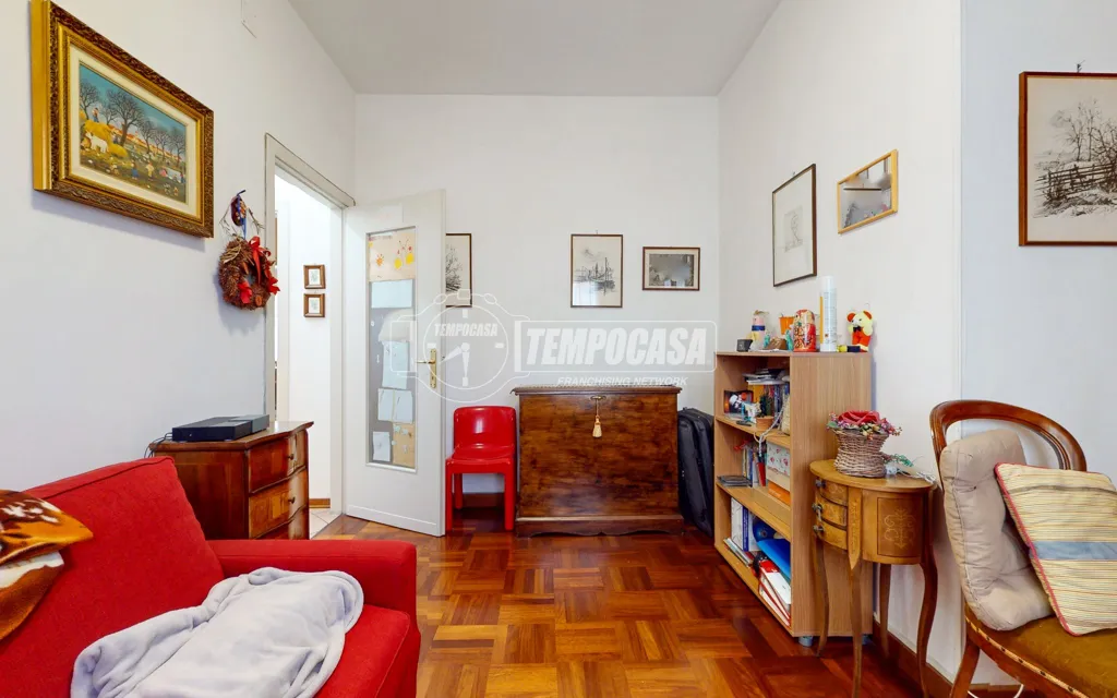 Living Room - Trilocale with Lake View in Mantua