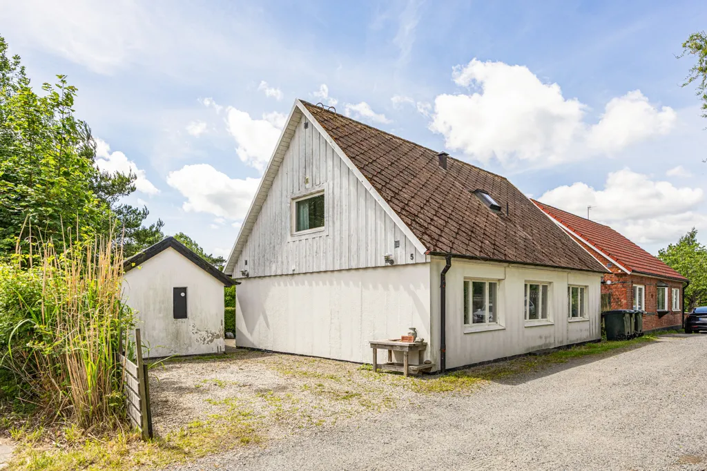 Välivaade - Charming 1930s Cottage with Garden in Börringe