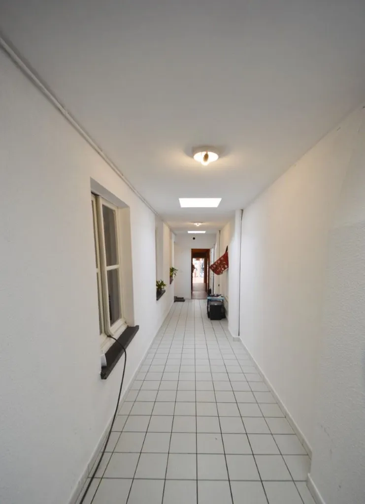 Hallway - Commercial Unit with High Visibility in Geraardsbergen