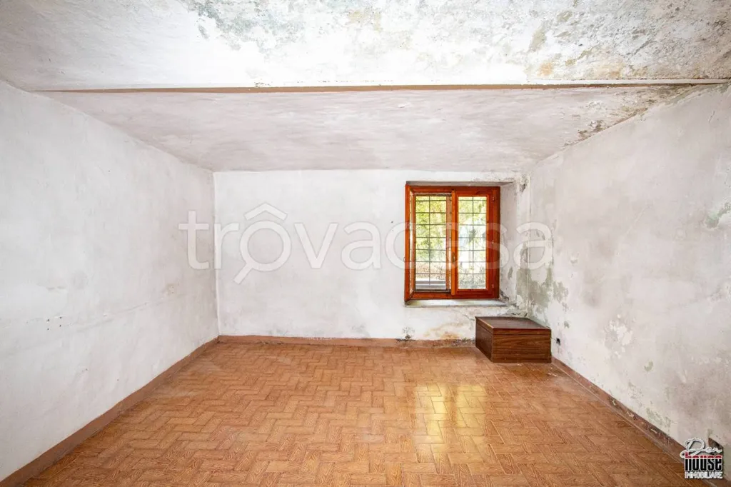 Pièces - Terraced House with Lake View in Caprie