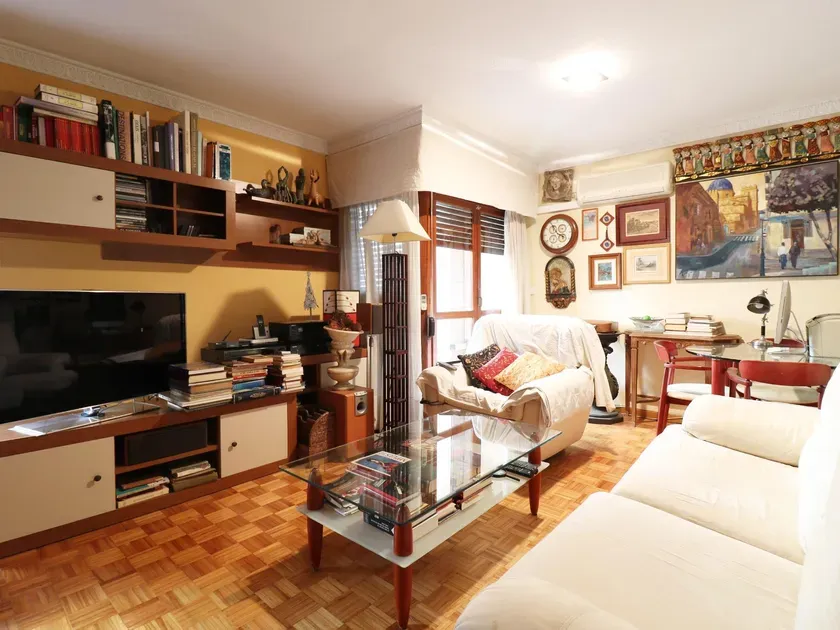 Séjour - Elegant Apartment with Balcony in Elche Centre